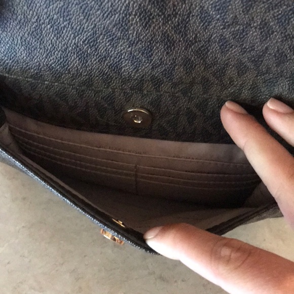 SOLD - Picture 4 of 8